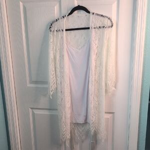 Elegant Lace Kimono Cardigan